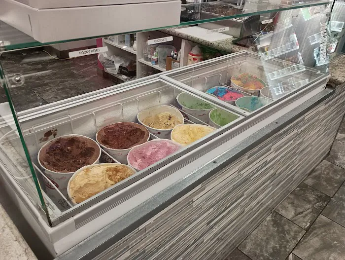Mimi’s Donuts & Ice Cream Picture 9