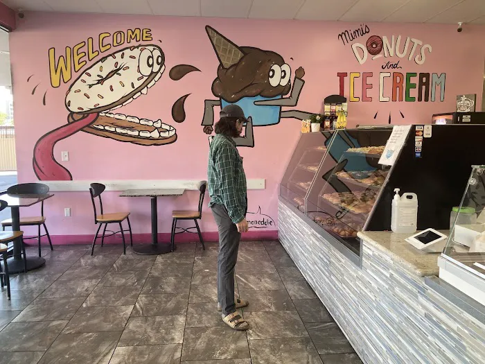 Mimi’s Donuts & Ice Cream Picture 4