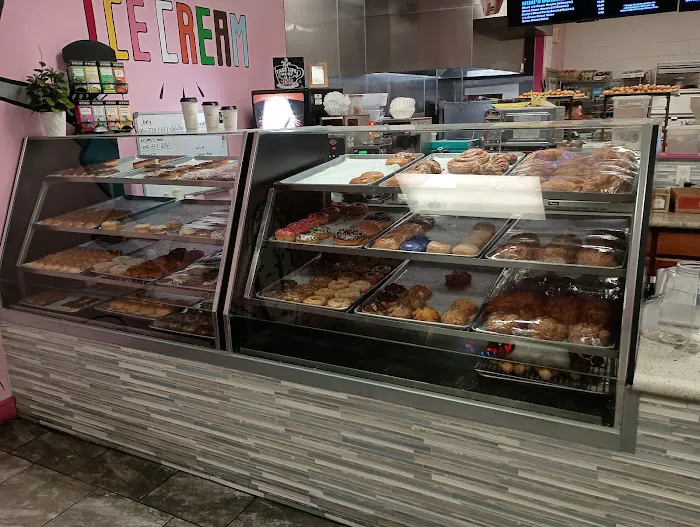 Mimi’s Donuts & Ice Cream Picture 10