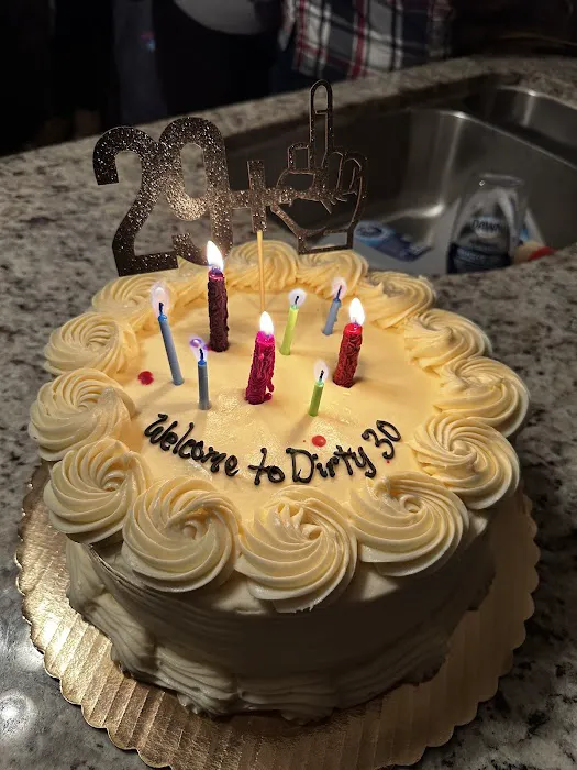 Kia's Cakes Picture 6