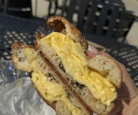 Cleo Bagels