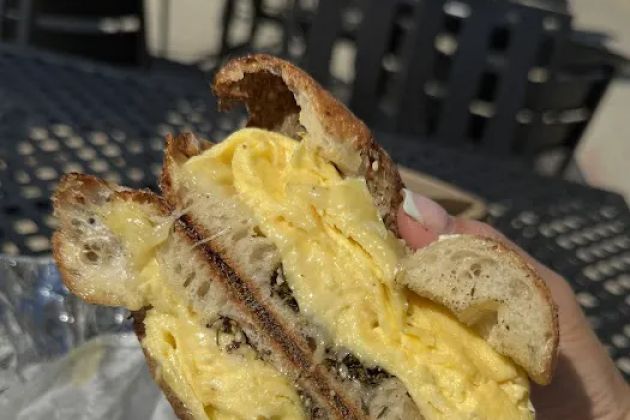 Cleo Bagels