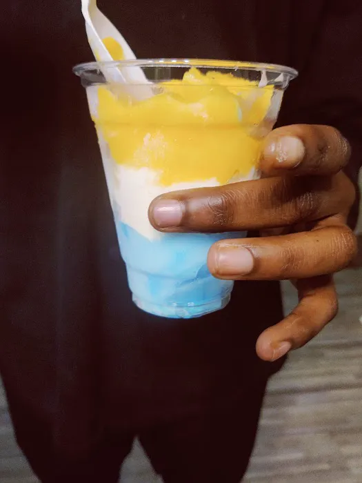 Blue cherry ice cream & bakery Picture 6