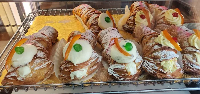 Renato's Pastry Shoppe Picture 2