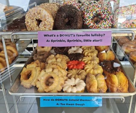 Mama’s Donuts