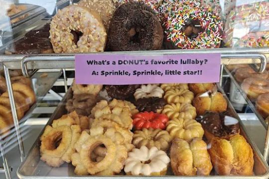 Mamau2019s Donuts