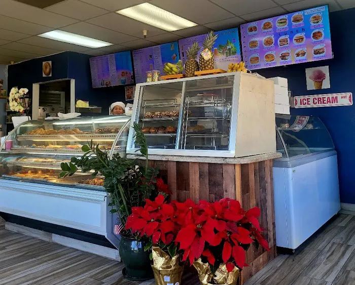 Niguel Bakery & Donuts Picture 9