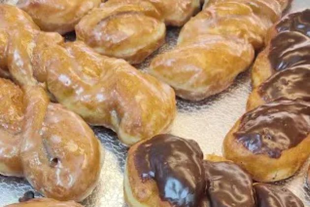 Niguel Bakery & Donuts