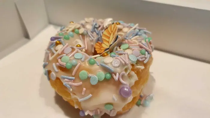 Niguel Bakery & Donuts Picture 4
