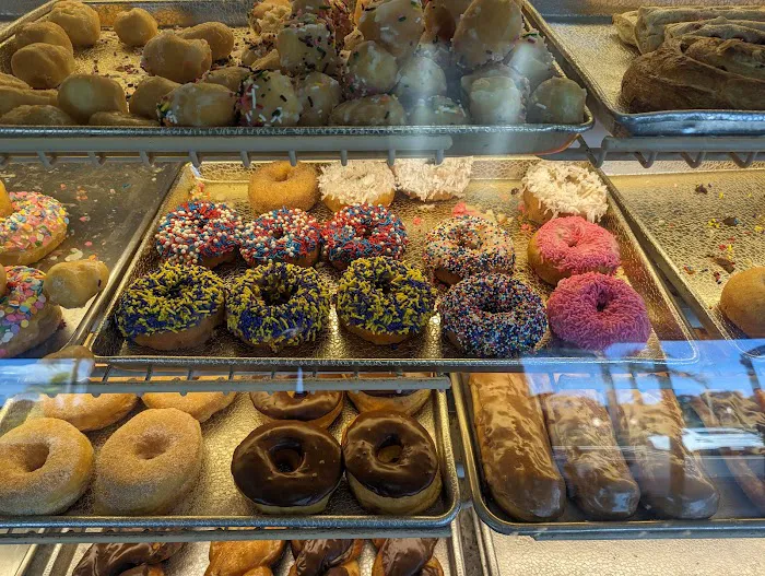 Niguel Bakery & Donuts Picture 5