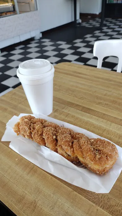 Frankie's Donuts & Deli Picture 10