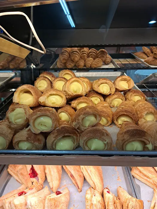 Spike's Bakery Picture 8