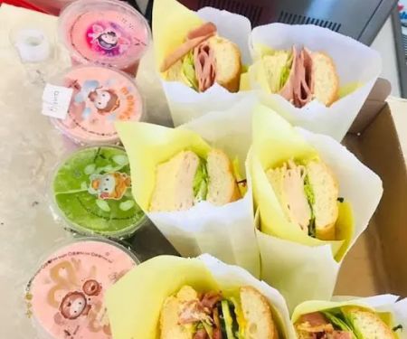 Super Star Donuts