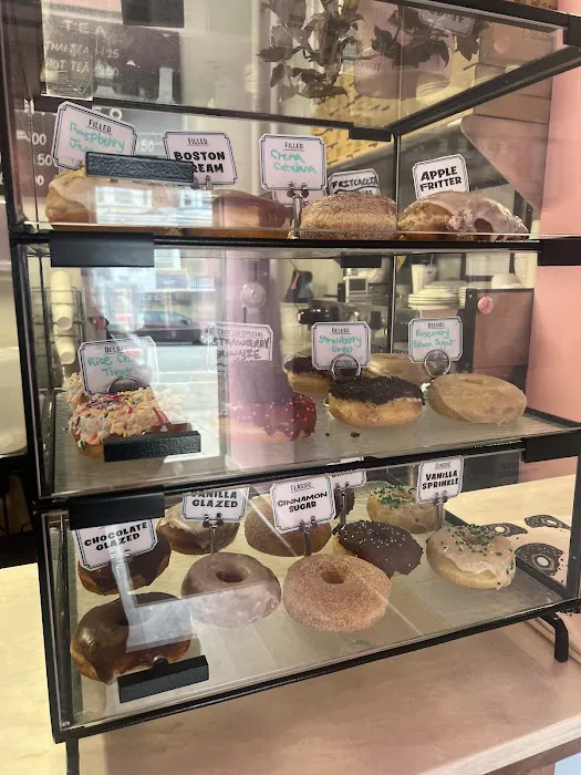 Dottie's Donuts Picture 8