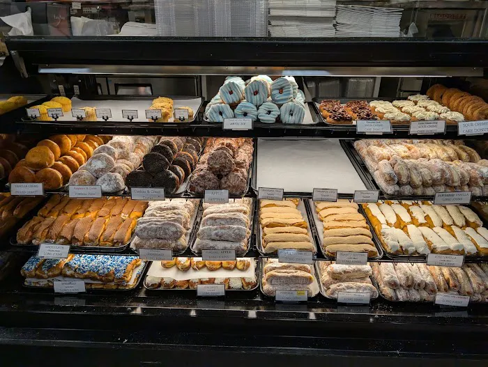 Linda’s Bakery Picture 4