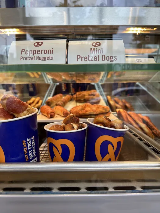 Auntie Annes/Cinnabon/Carvel Picture 6