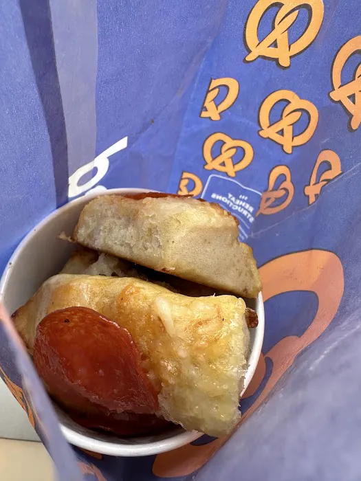 Auntie Annes/Cinnabon/Carvel Picture 7