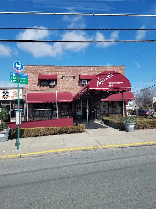 Alfonso's Pastry Shoppe Picture 4