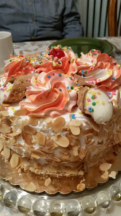 Alfonso's Pastry Shoppe Picture 3