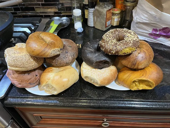 Plaza Bagels and Deli Picture 5