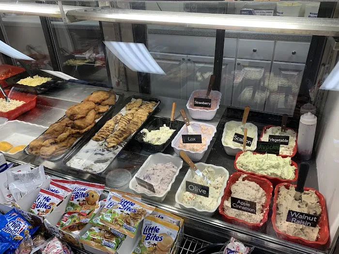 Plaza Bagels and Deli Picture 2