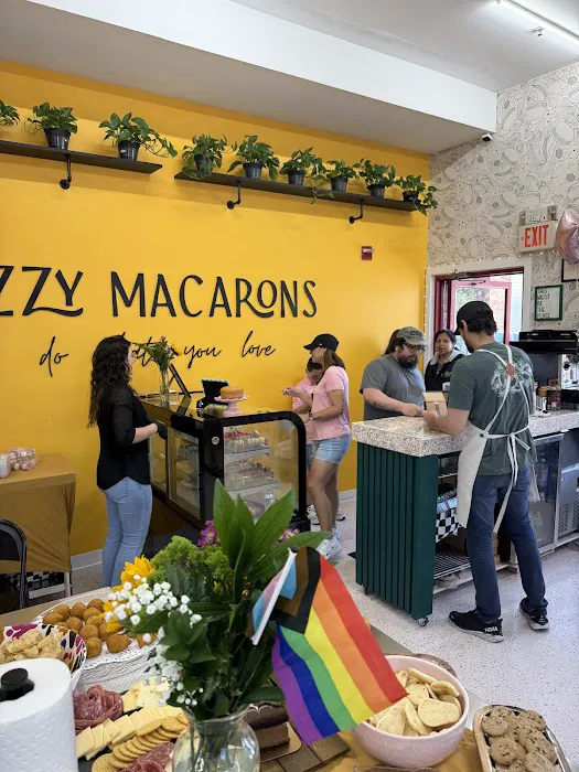 Izzy Macarons Picture 2