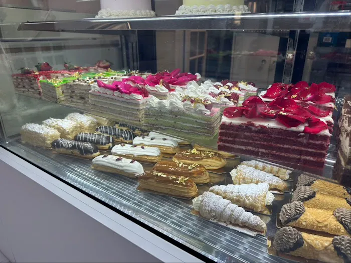 Crumbles Patisserie Picture 3