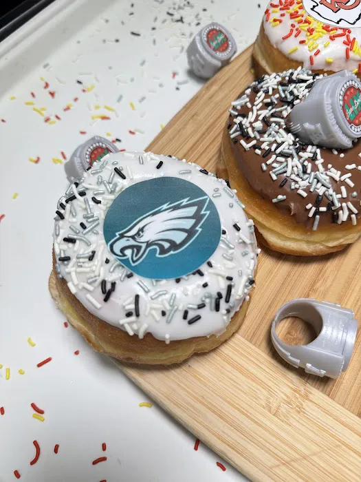 Blinkie’s Donuts-Encino Picture 3