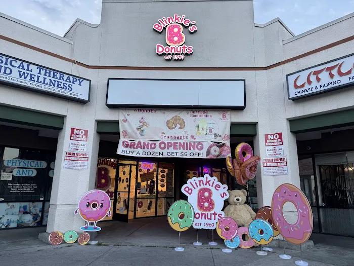 Blinkie’s Donuts-Encino Picture 8