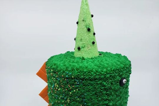 Delicious Edibles Custom Cake Bakery