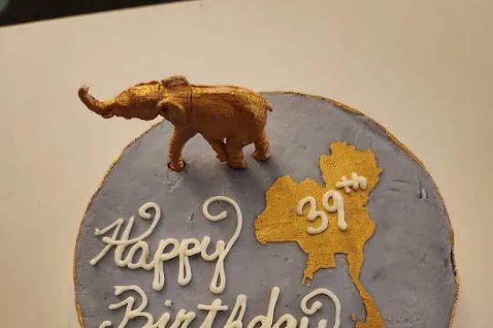 CeeCeeu2019s Cakes and Confections