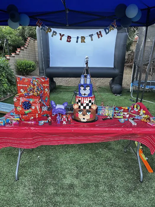 CeeCee’s Cakes and Confections Picture 7