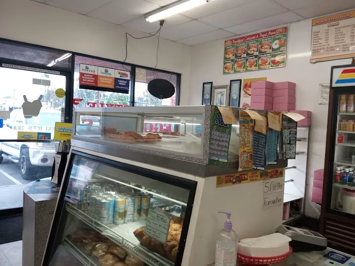 Mr. J's Donut House Picture 6