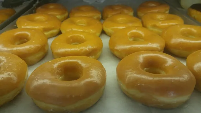 S P Doughnut Shop Picture 6