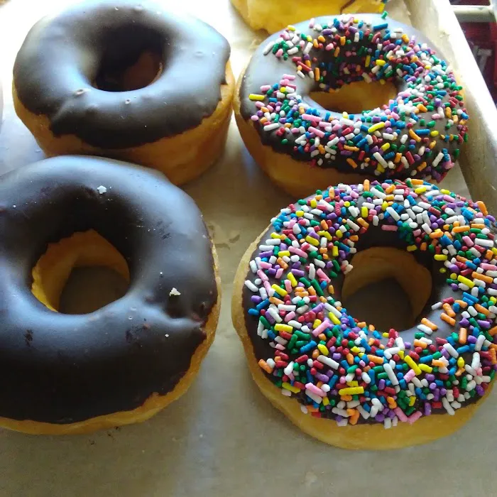 S P Doughnut Shop Picture 2