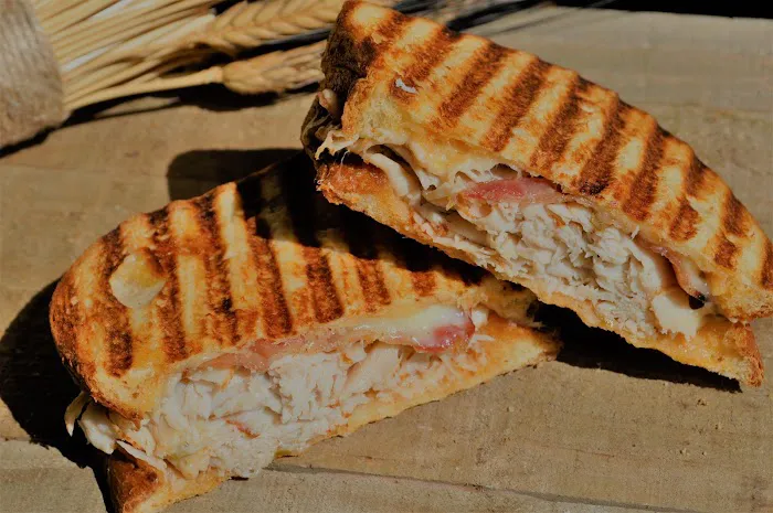 PureBread Deli Picture 1
