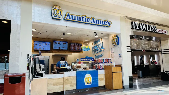 Auntie Anne's Picture 2