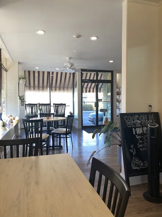 Hell's Belles Bake Shop Picture 7