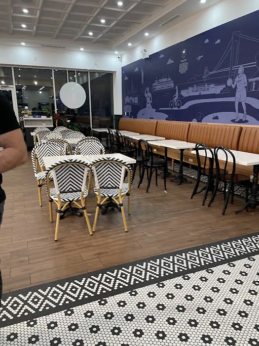 Paris Baguette Picture 4