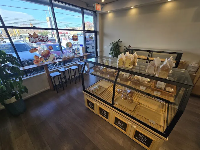 MISS AM BAKERY Picture 2