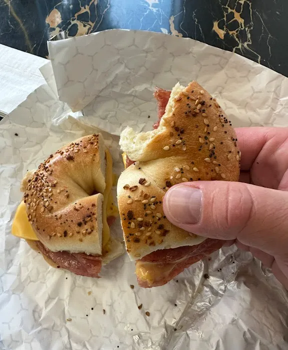 Broadway Hot Bagels Picture 1