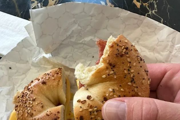 Broadway Hot Bagels