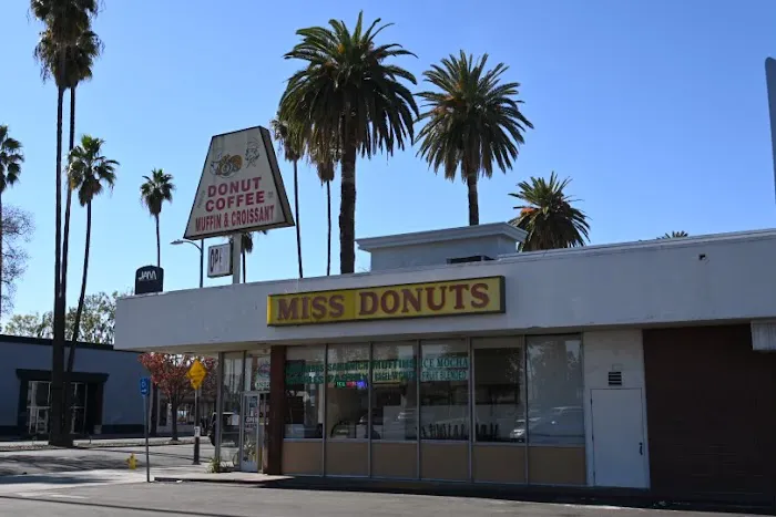 Miss Donuts Picture 2