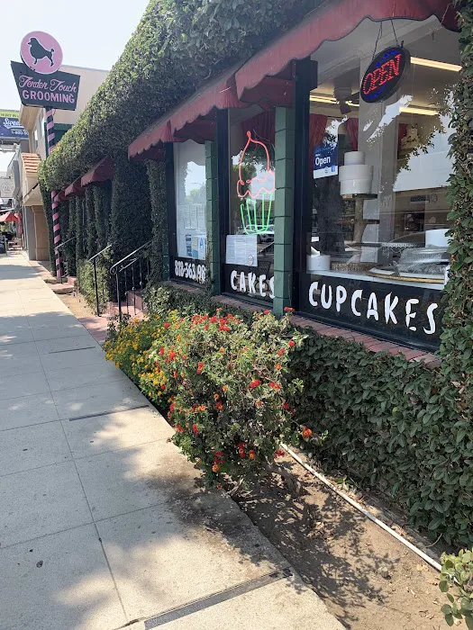 Custom Cake Studio Picture 8