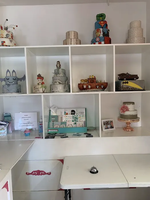 Custom Cake Studio Picture 9