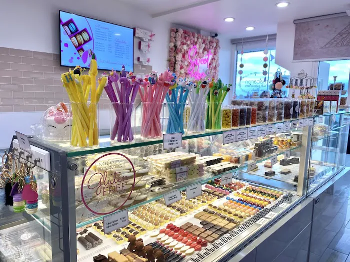 Le Macaron French Pastries - Laguna Beach Picture 7
