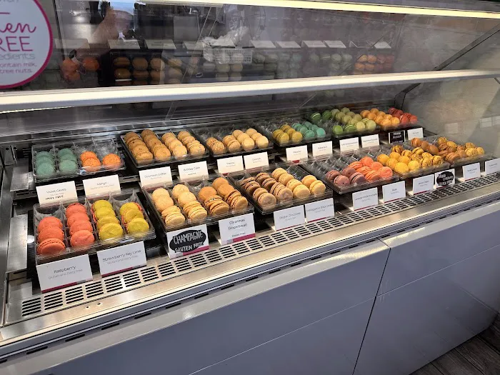 Le Macaron French Pastries - Laguna Beach Picture 9