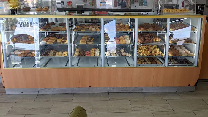 Aaron's Donut Shop Picture 9