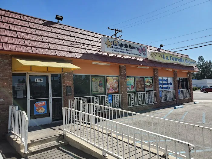 La Estrella Bakery Picture 8