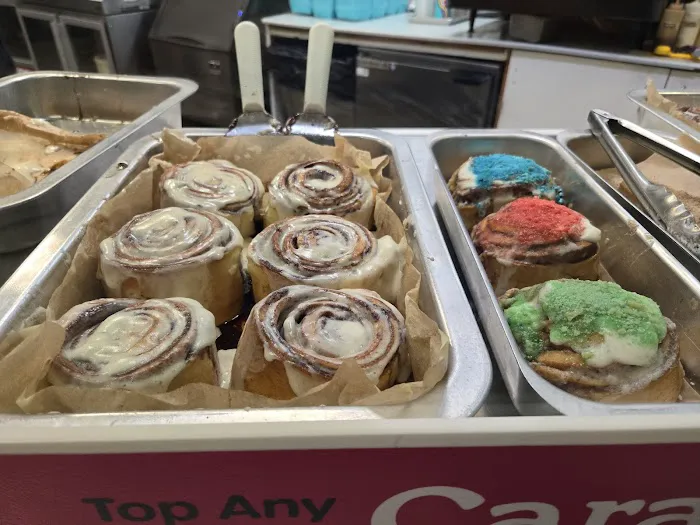 Cinnabon Picture 7